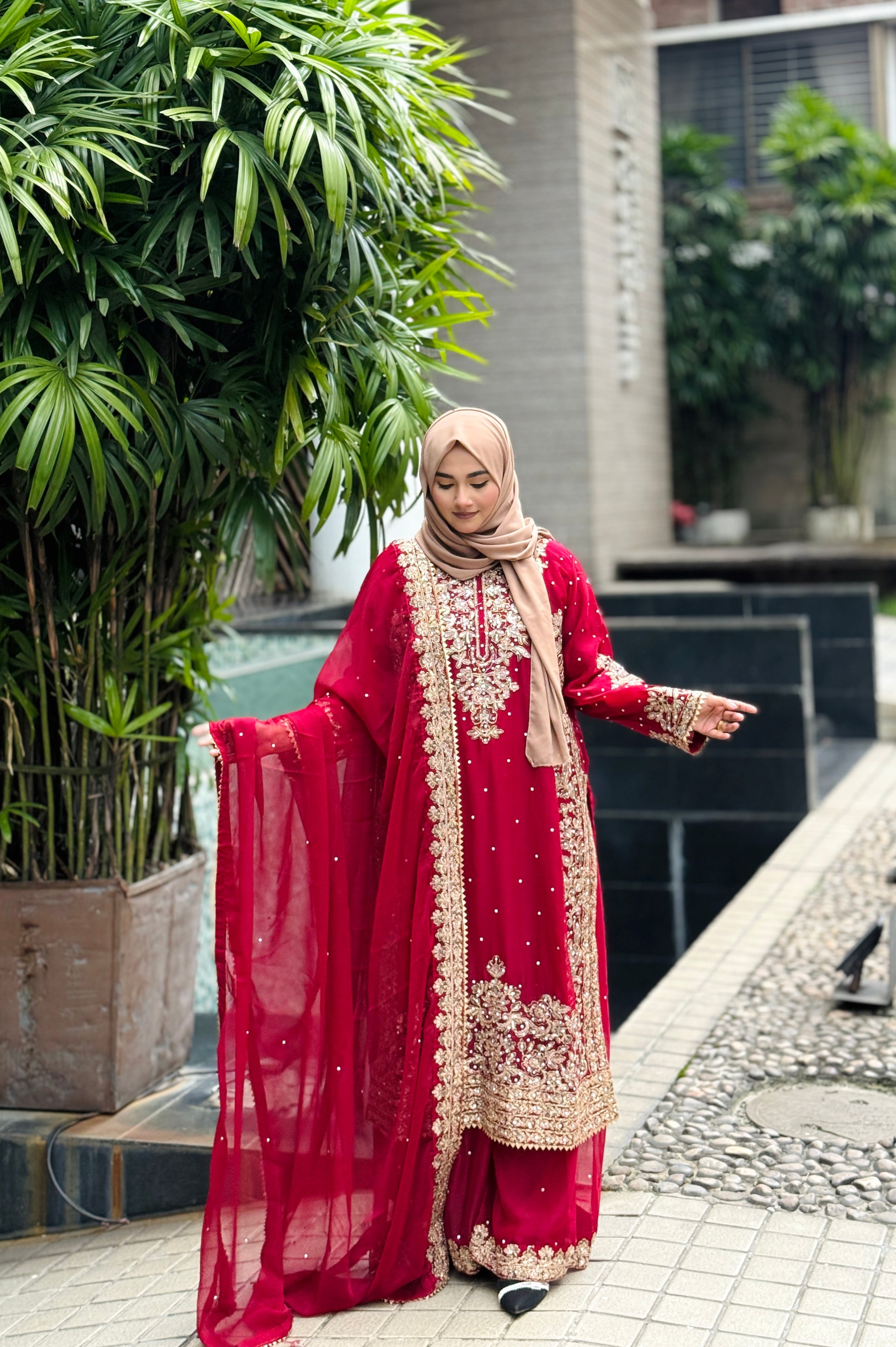 Exclusive Haseens Lamyah maroon chiffon flared sharara collection photography, original Pakistani dresses website in Bangladesh.
