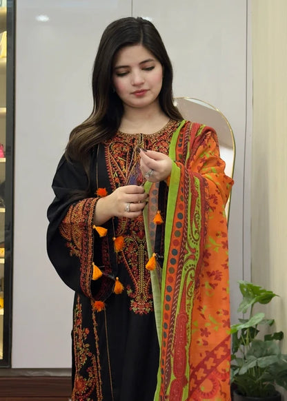uthentic Inaya by Tehzeeb Libas black stitched lawn dress with detailed embroidery, exclusive designer collection at Tajori