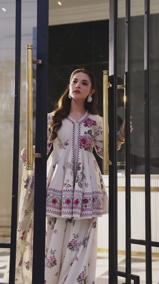 So Kamal Eid premium unstitched  floral lawn 3-piece suit fashion video showcase