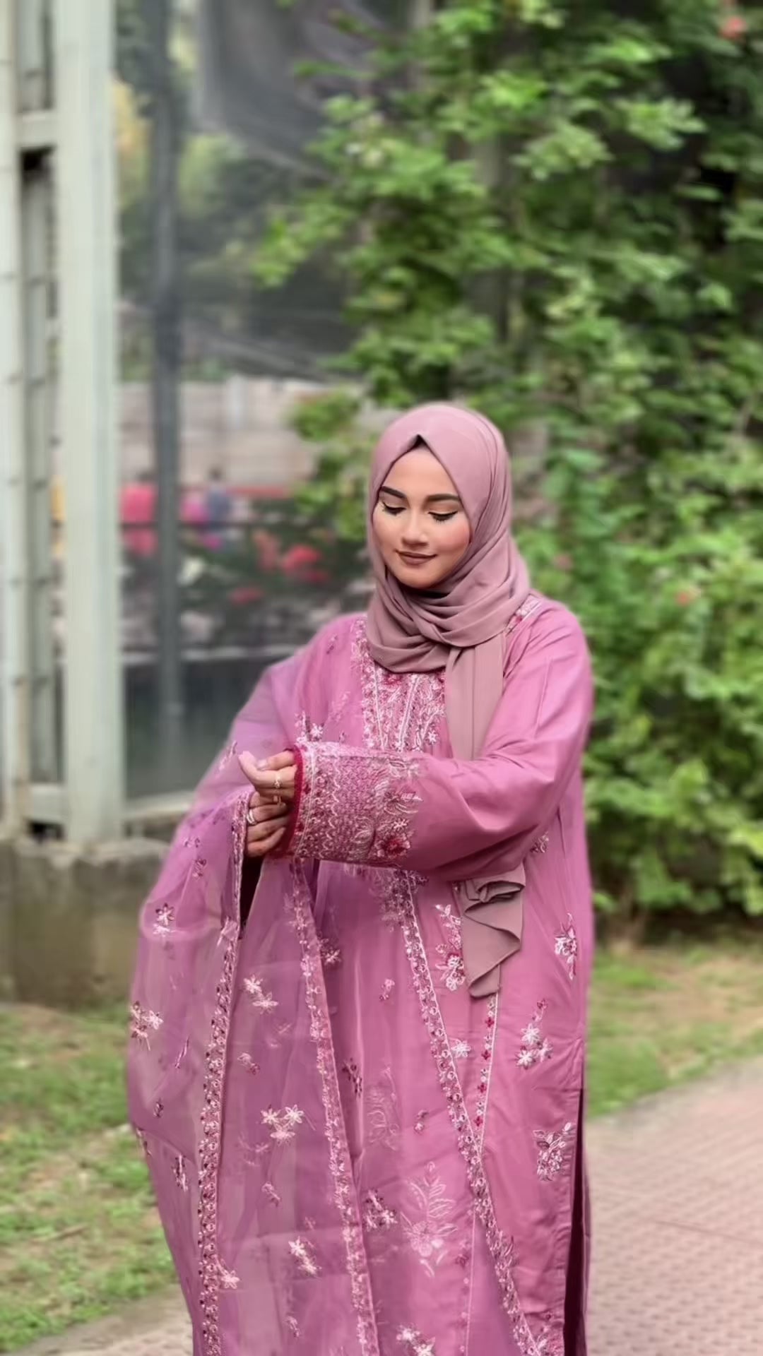 Sarahmaryam Festive Embroidered Kurta Set🩷
Mun Taha 🤍 